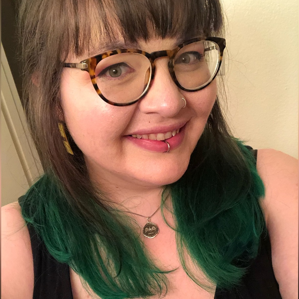 Meet your Posher, Mikaela